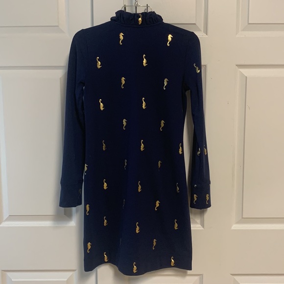Lilly Pulitzer UPF 50+ skipper ruffle dress, true navy metallic seahorses. NWOT - Picture 4 of 9